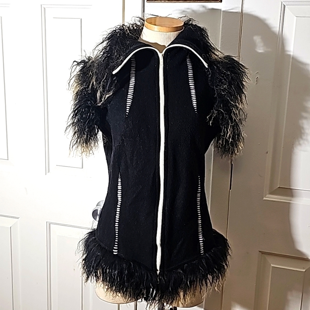 Parasuco‎ vest, wool/lane. Soft cozy. FAIRY GRUNG, GOTH. ZIP UP .LARGE